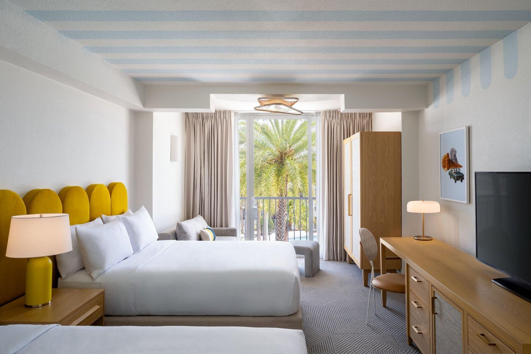 Guest room, 2 Queen, Sofa bed, City View, High floor