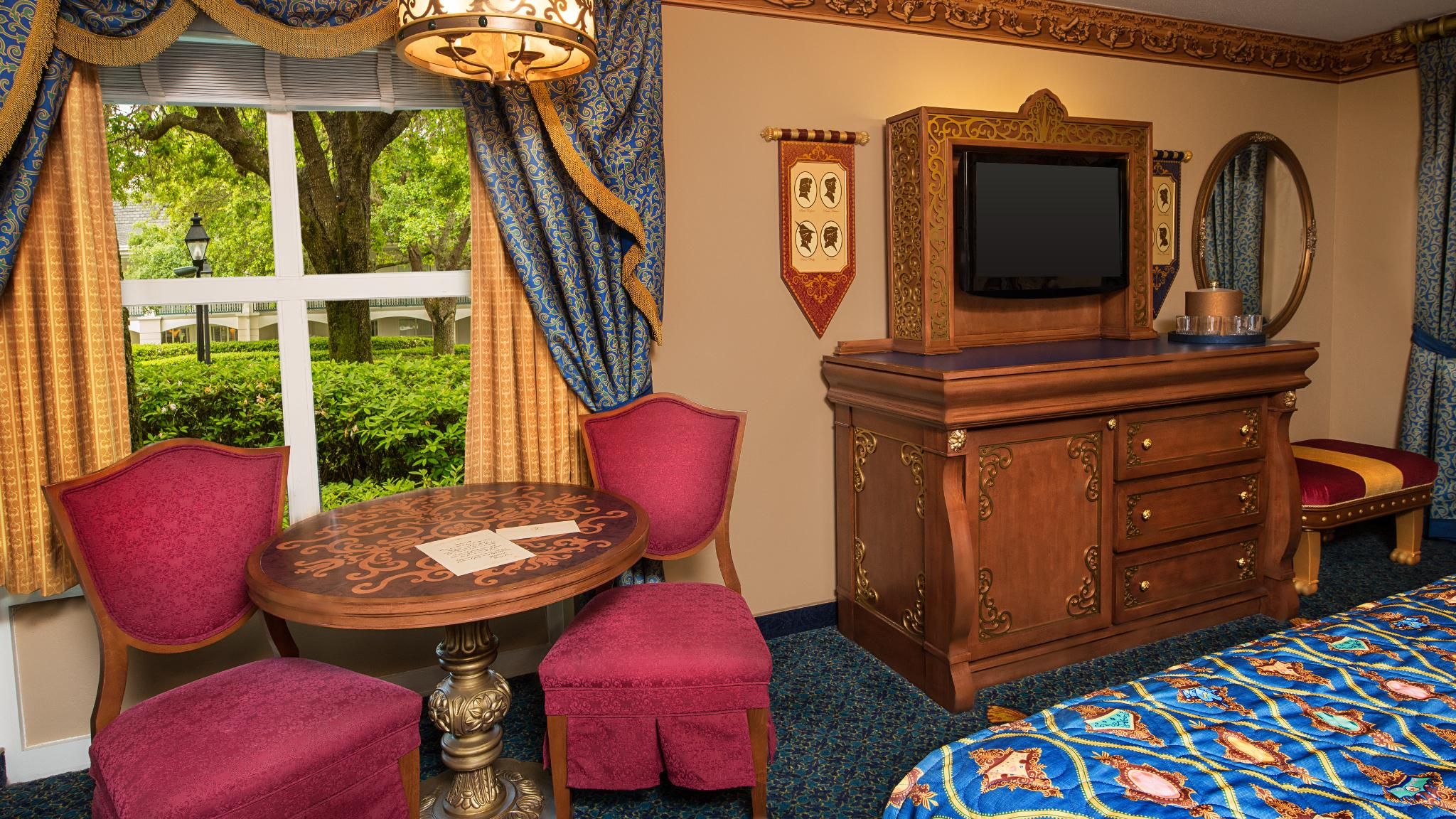 Royal Guest Room - Garden View