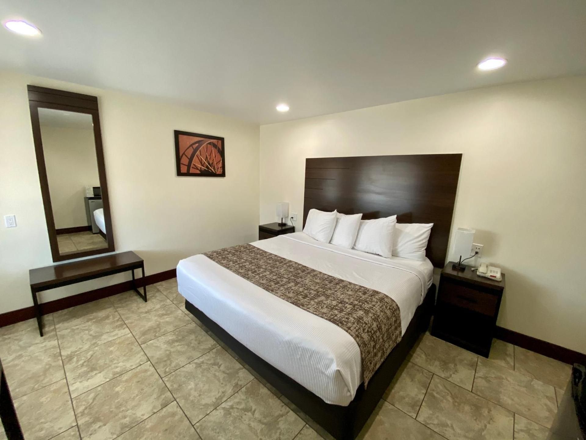 King Room - Non-Smoking