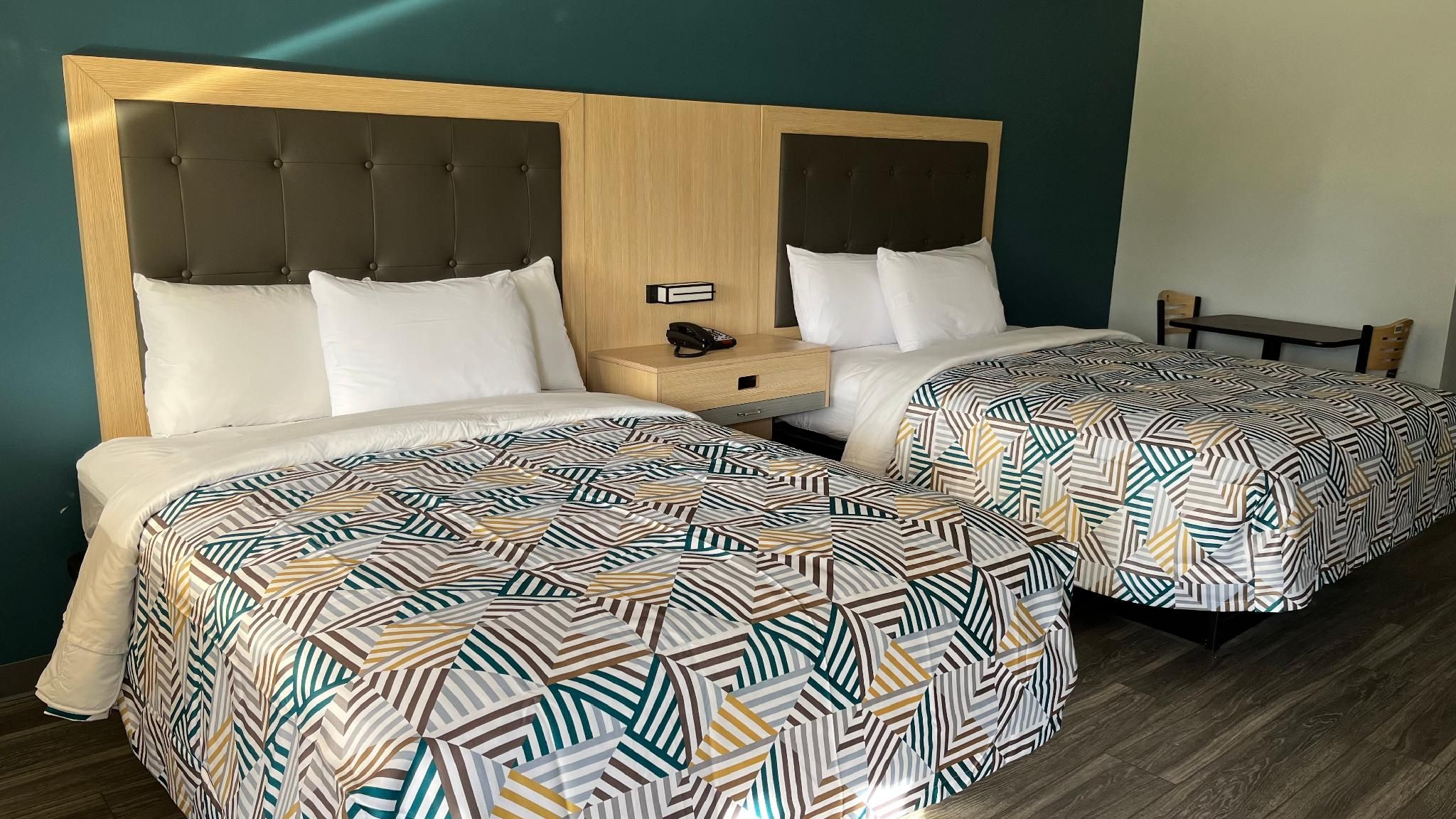 2 Full Beds Non-Smoking