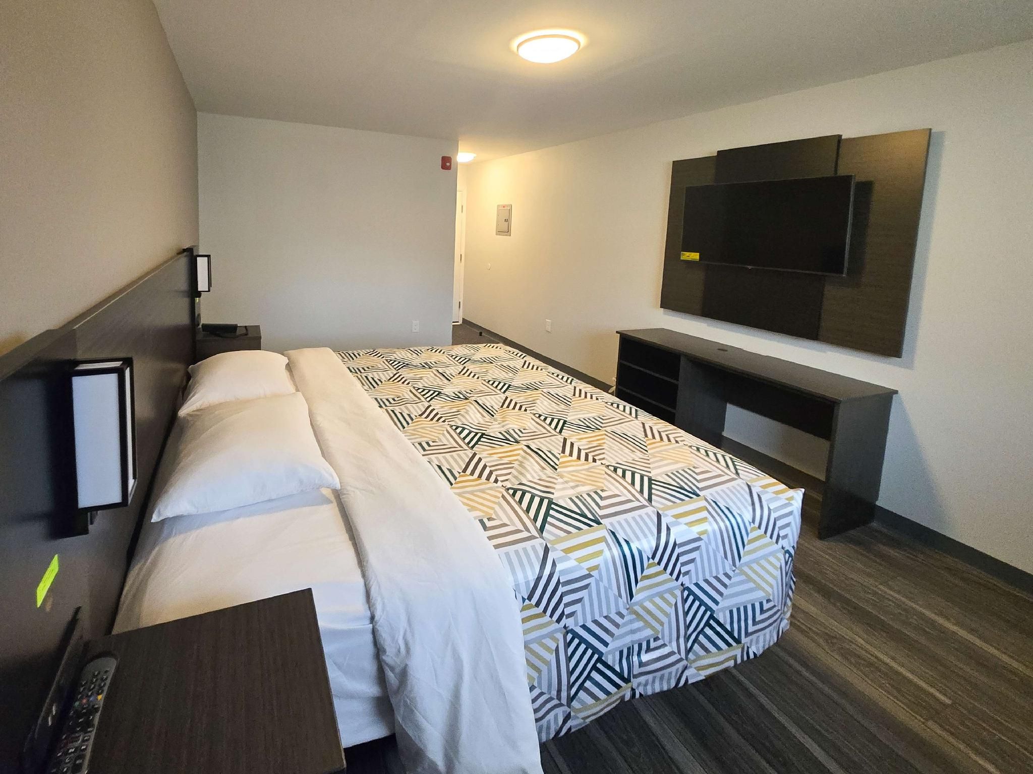1 King Bed | Non-Smoking, Hot Tub