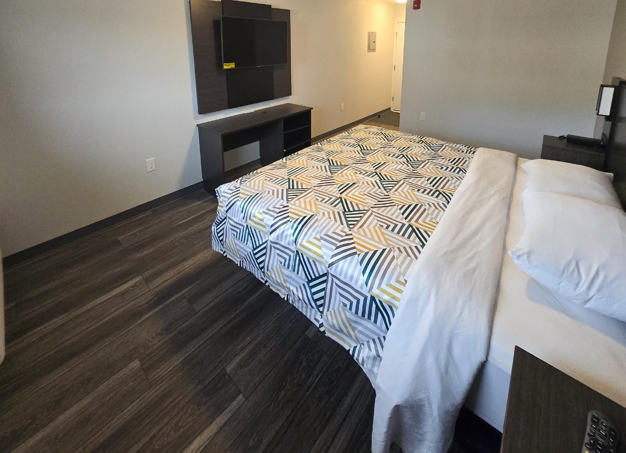 1 Full Bed