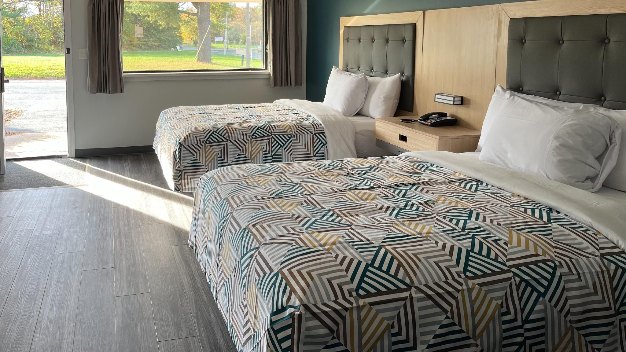 2 Queen Beds | Non-Smoking, Kitchen