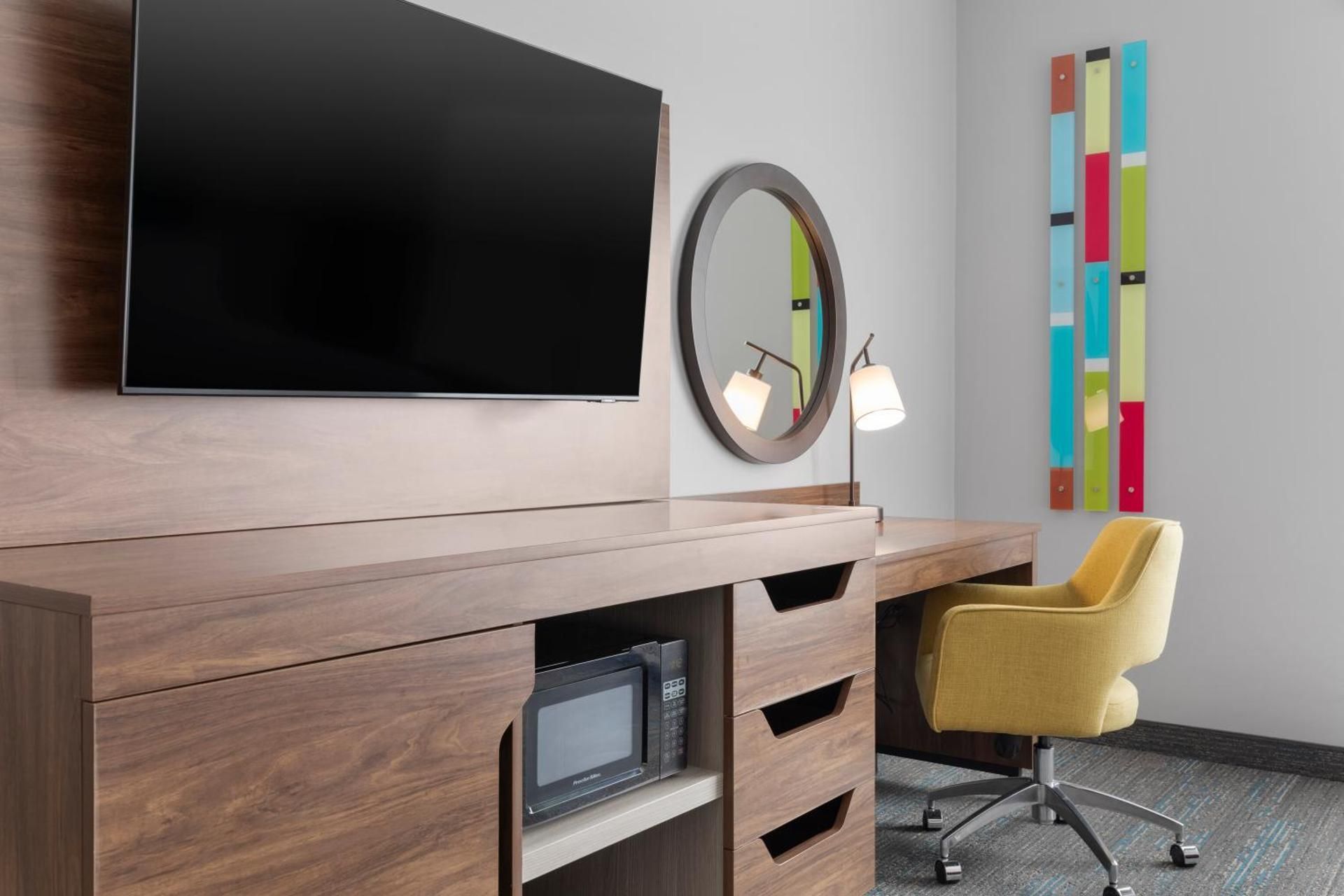 Hampton Inn by Hilton Saline 2 Queen Beds  3