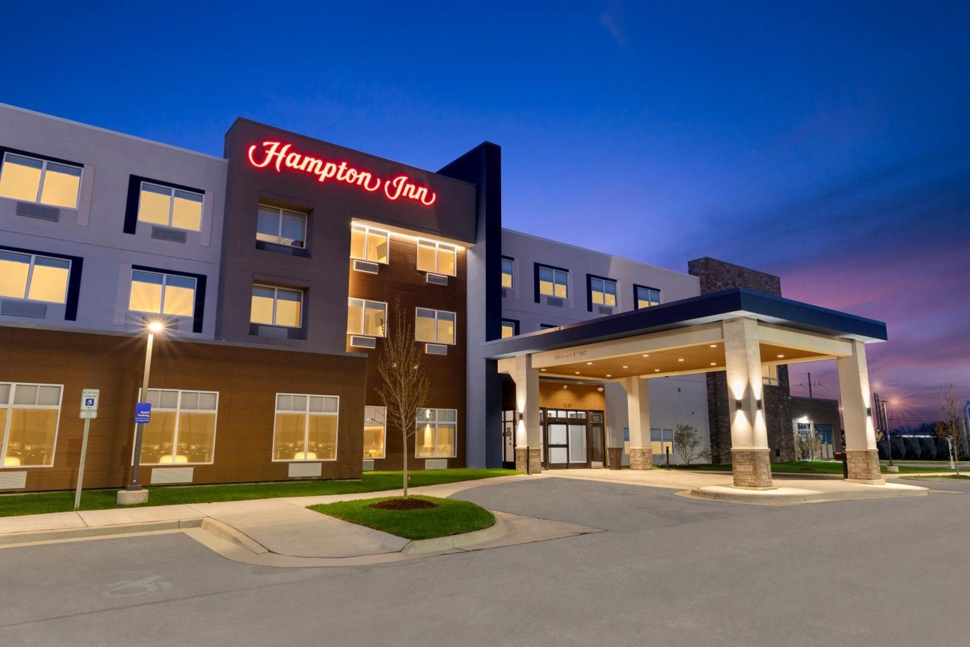 Hampton Inn by Hilton Saline