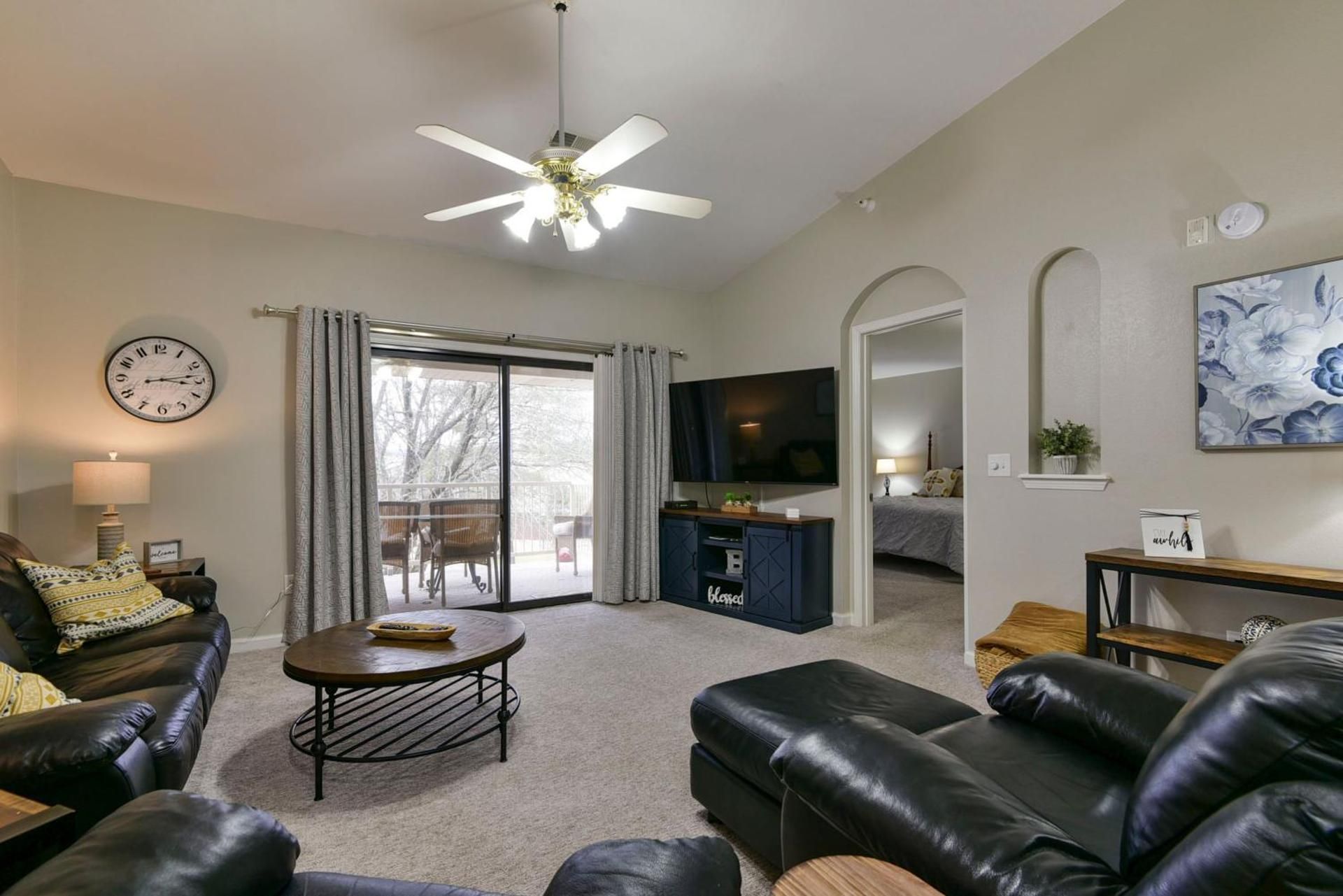 Apartment with Garden View