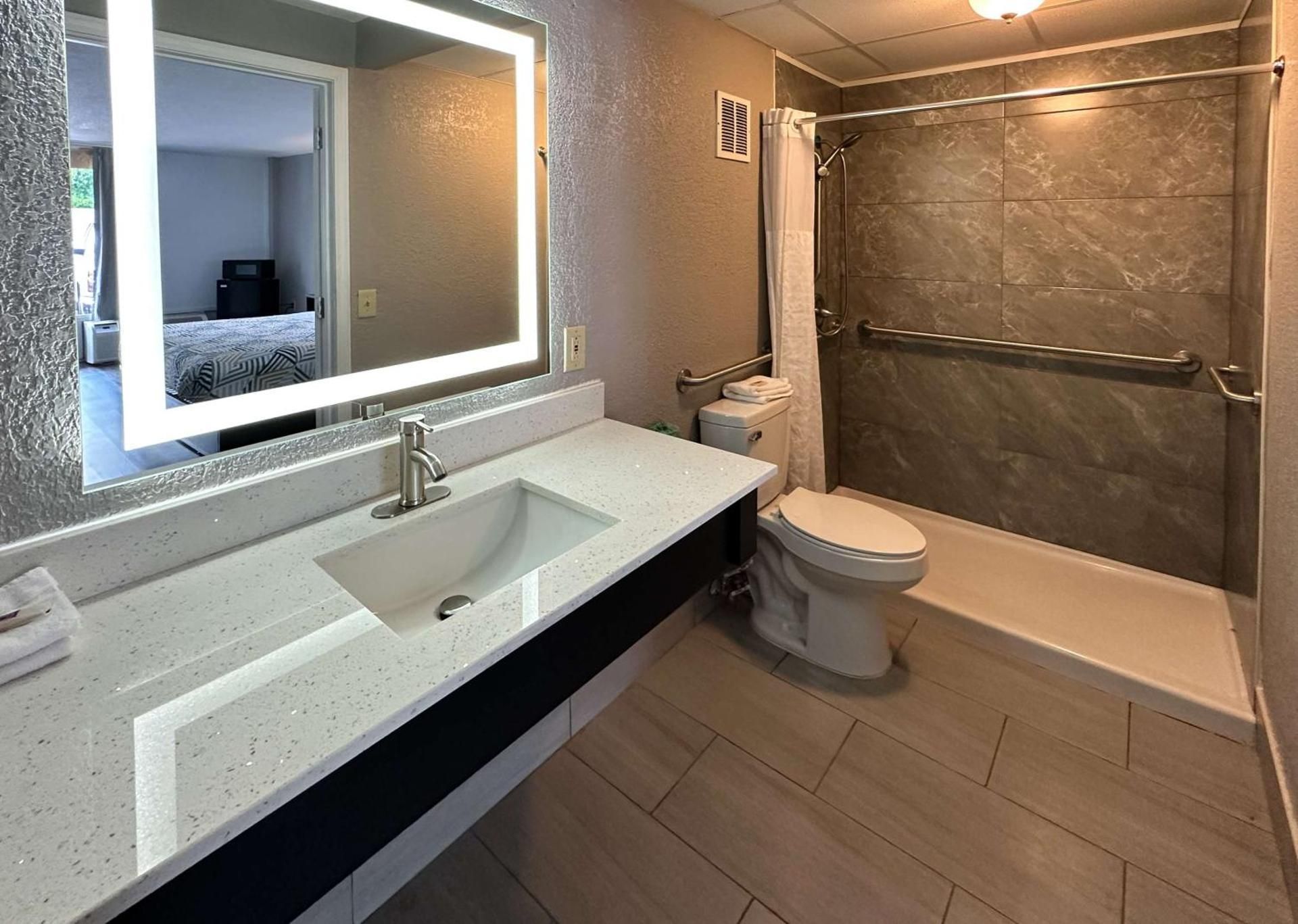 King Room - Disability Access - Non-Smoking