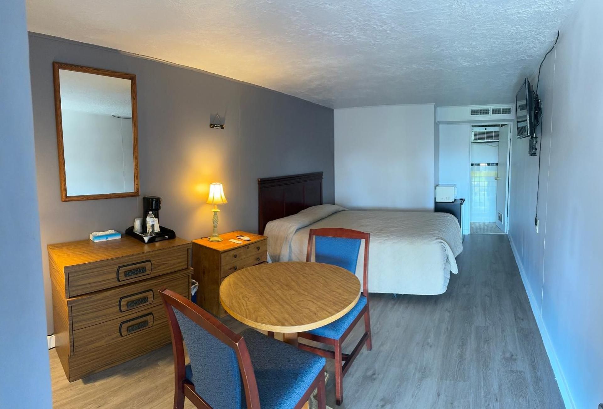 Queen Room