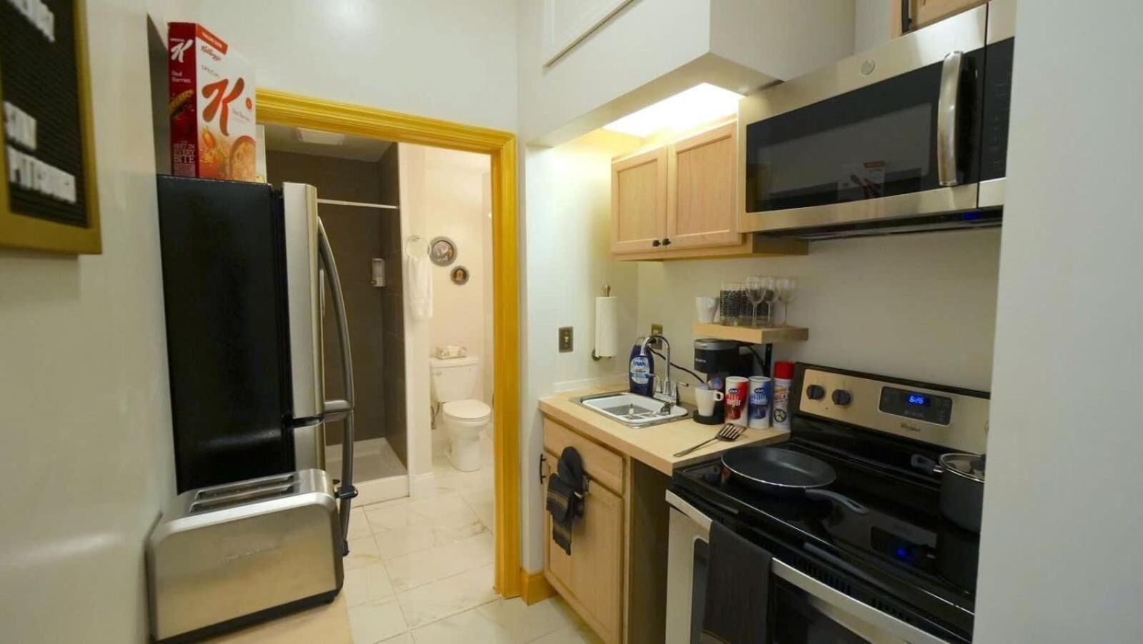 DELUXE APARTMENT