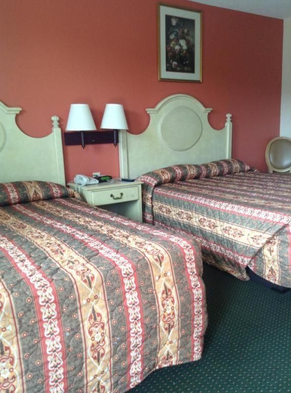 Deluxe Queen Room