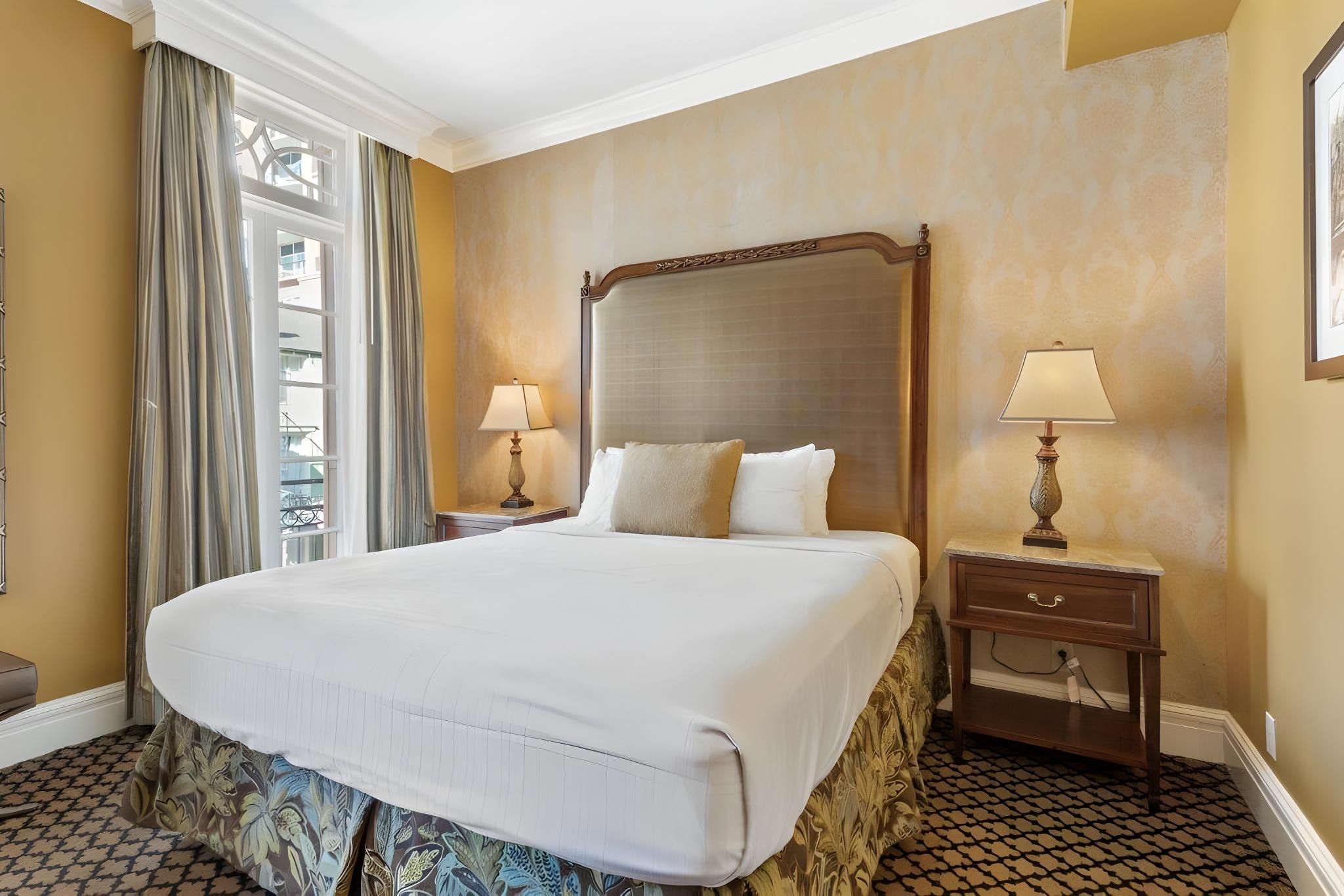 King Bed with View