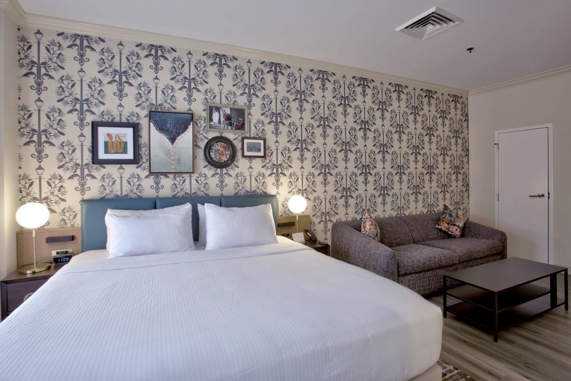 Premium King Room