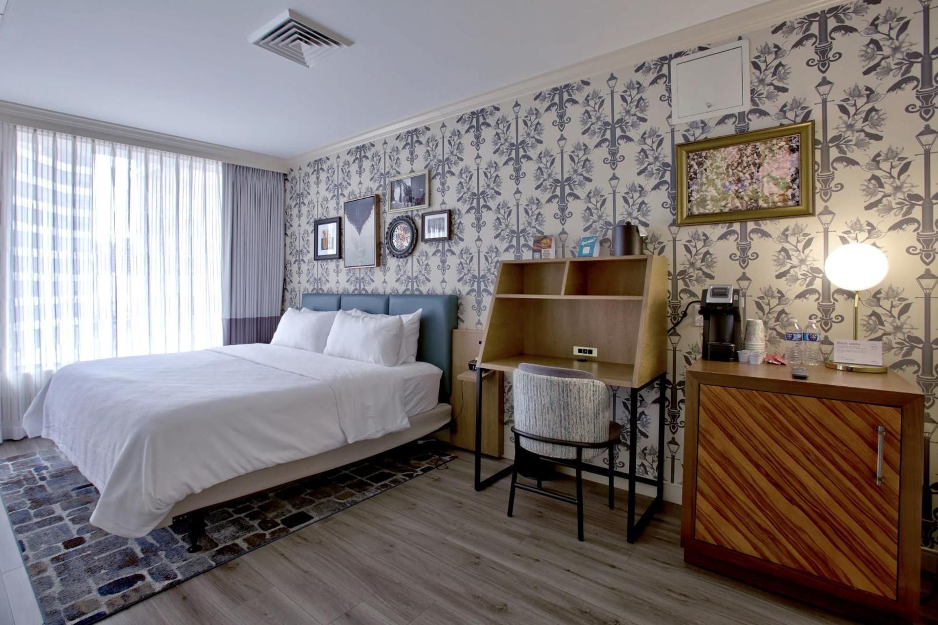 Standard King Room with Mobility Accessible Roll-In Shower