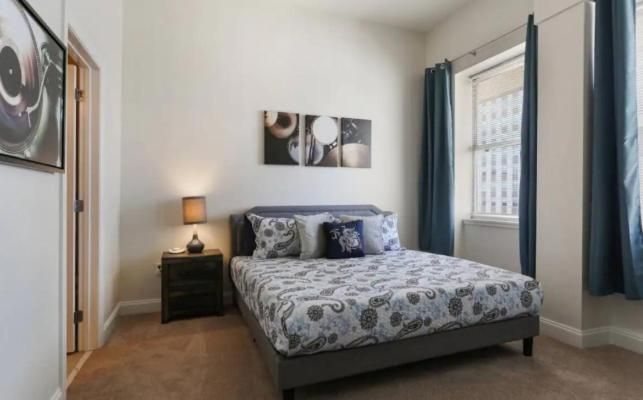 One-Bedroom Premier Apartment
