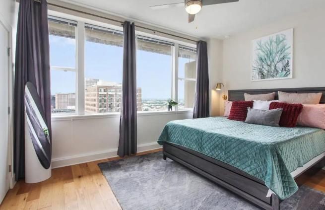 Deluxe King Suite