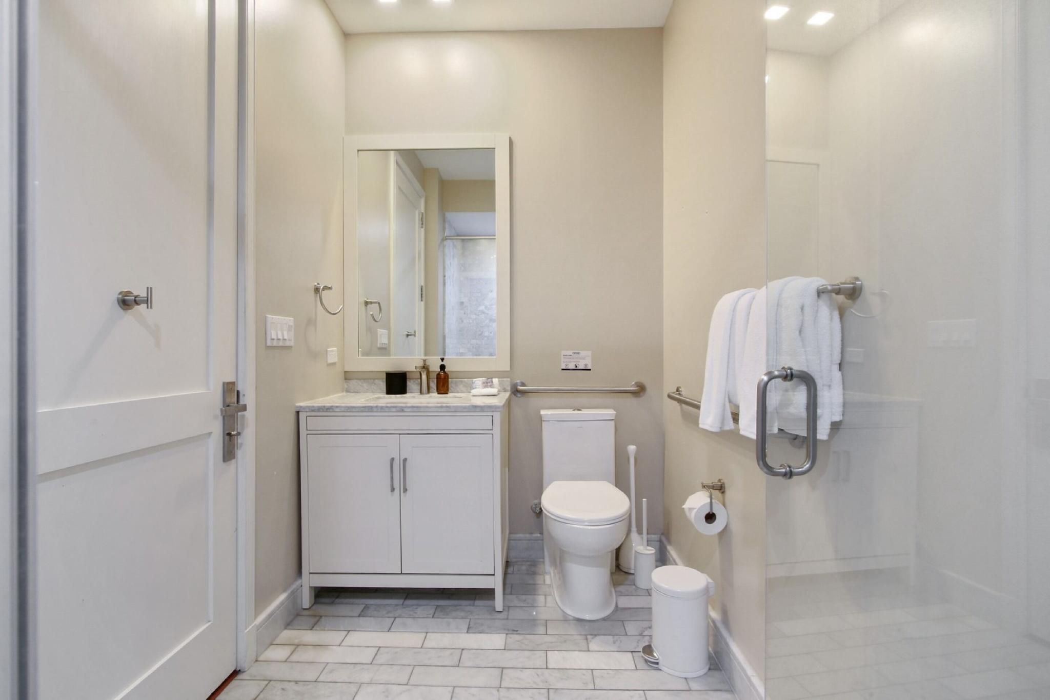 Roami at Factors Row | 2 Bedroom, 1 Bathroom