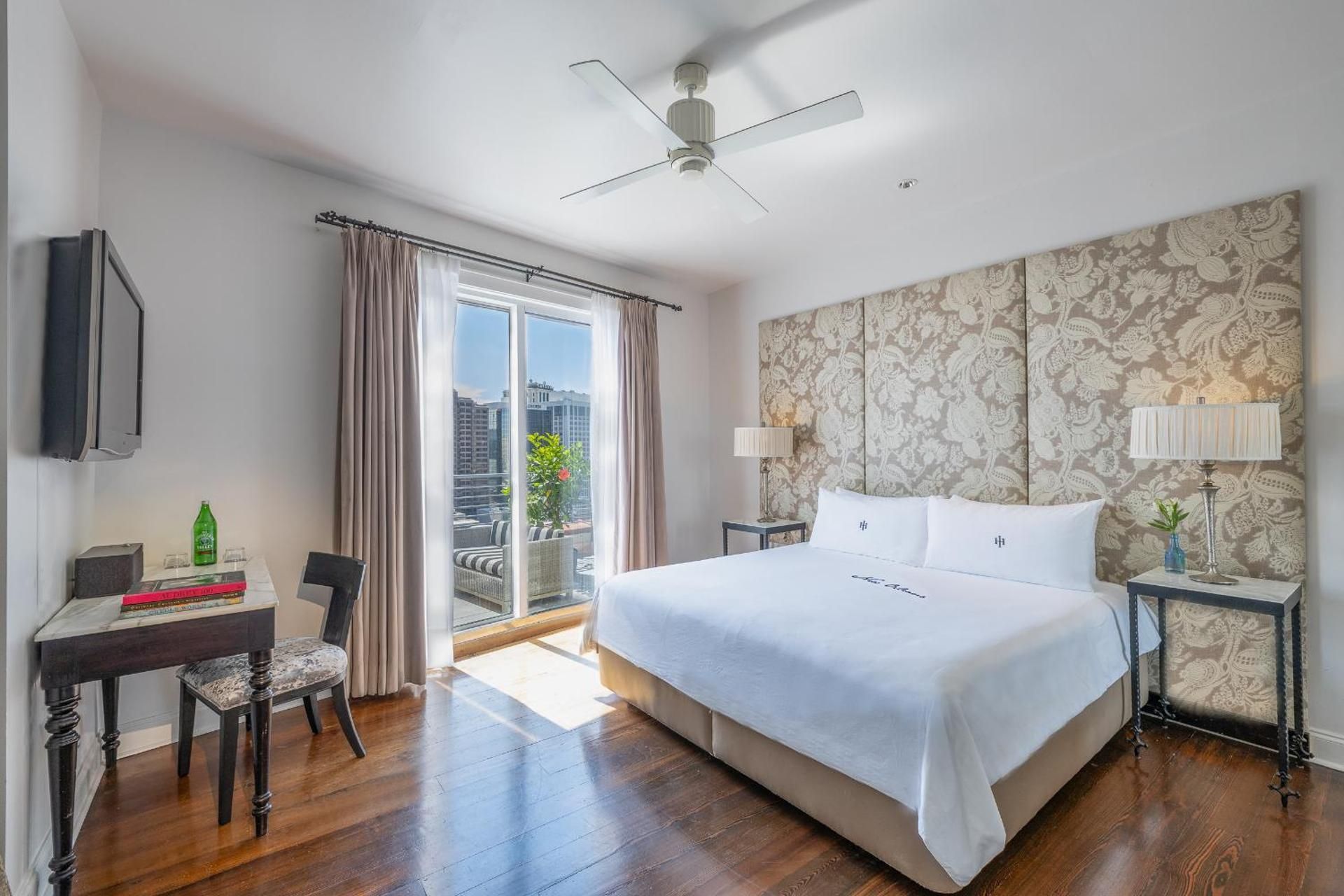 Junior Suite with Balcony