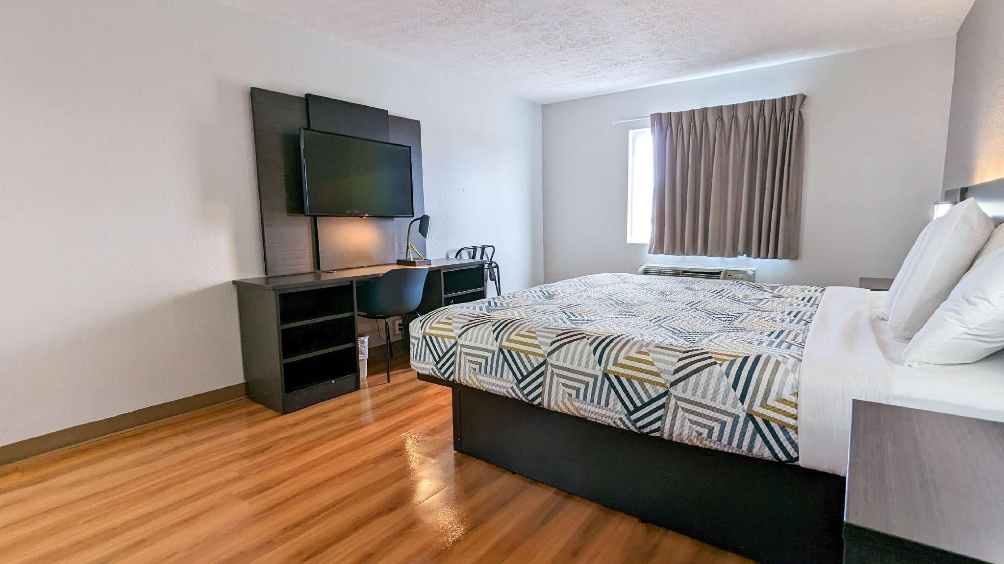 1 Full Bed | Premium, Mini Fridge