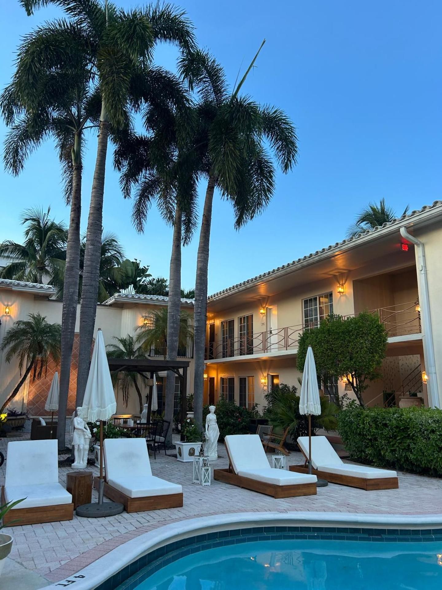 La Casa Hotel