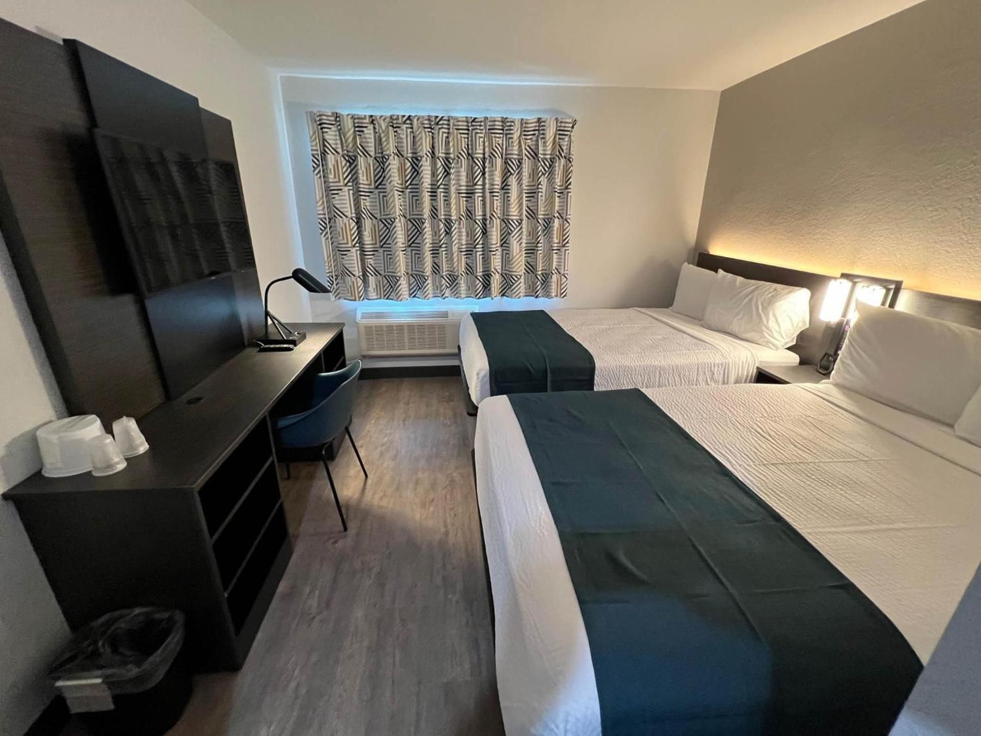 Queen Room with Two Queen Beds - Disability Access