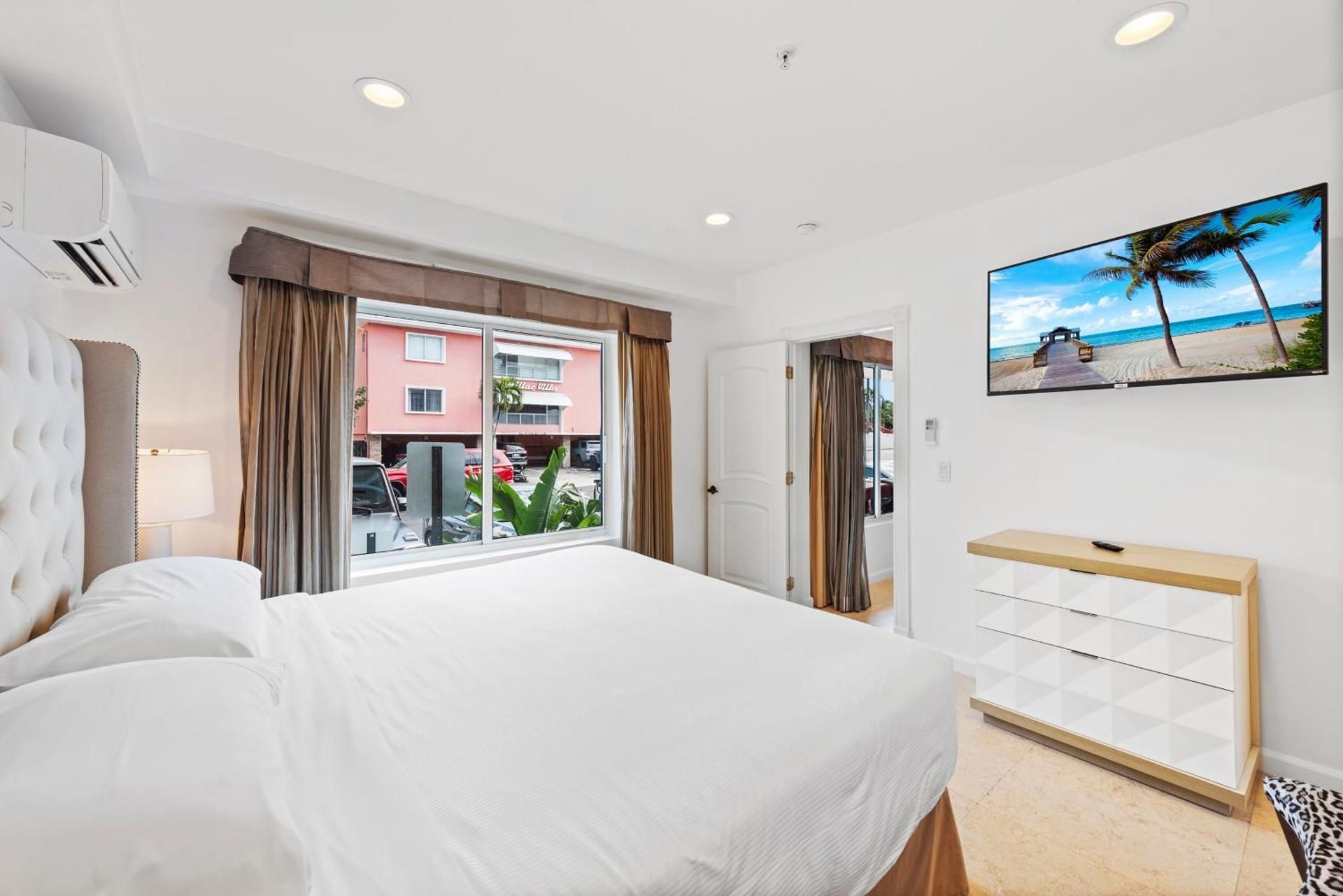 Suite with Garden View