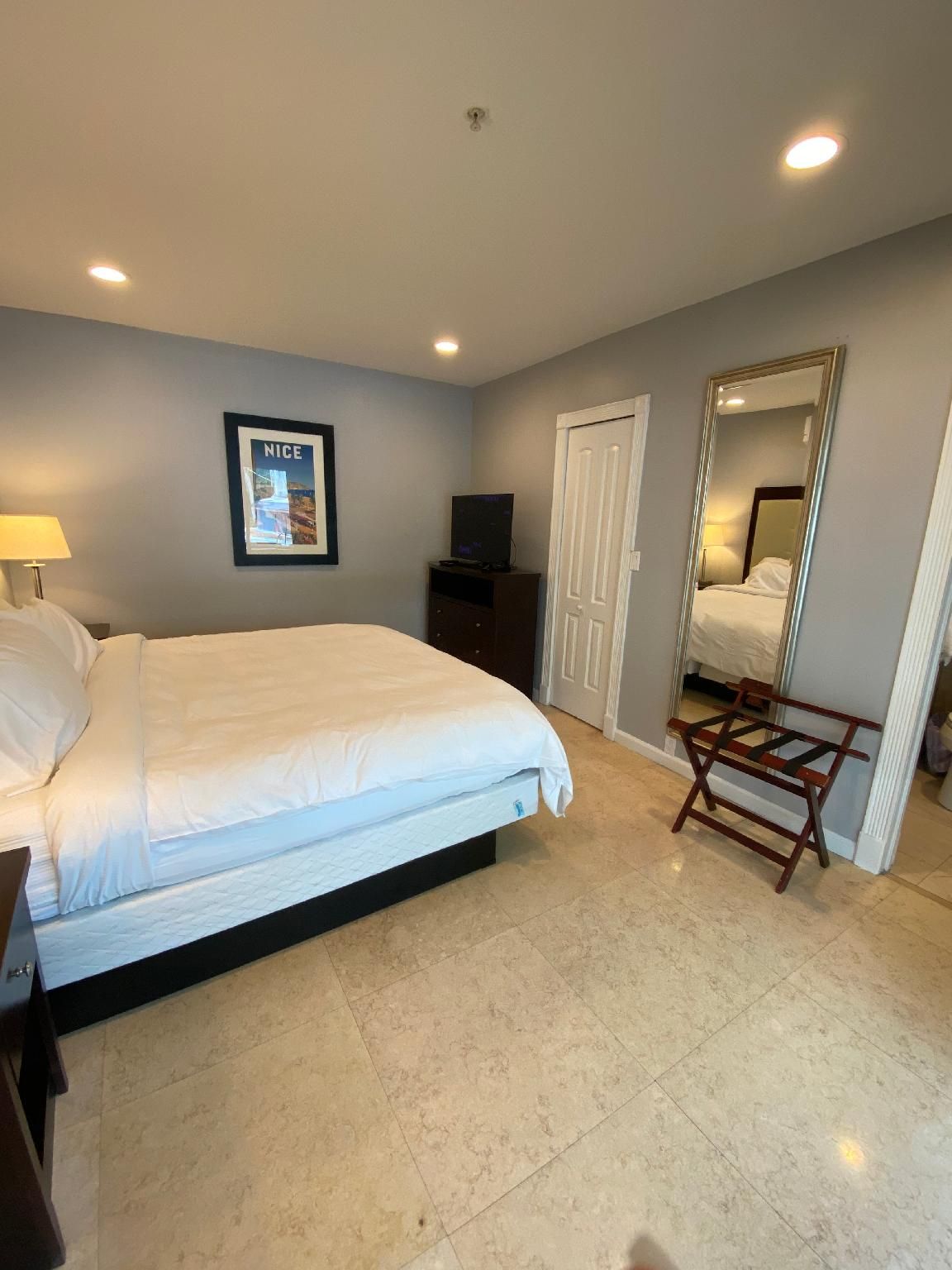 Suite 104 Sea Gem