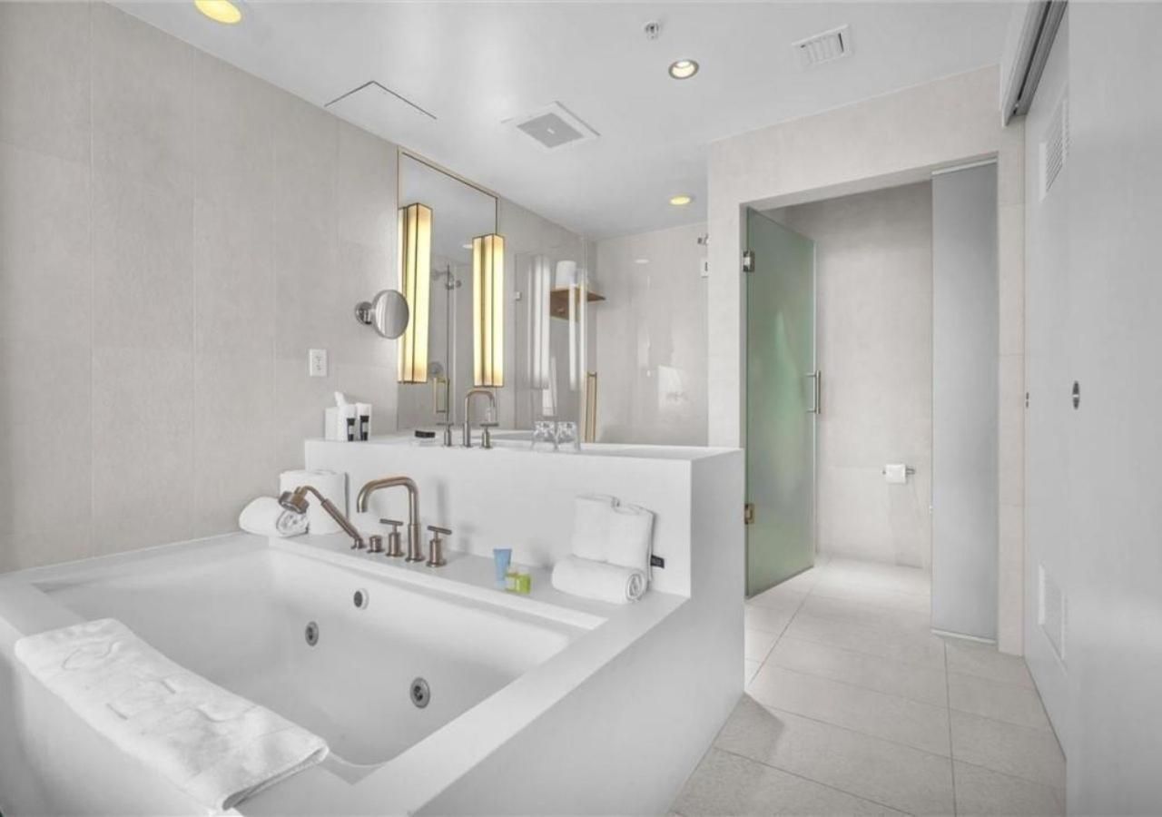One Bedroom Aparment