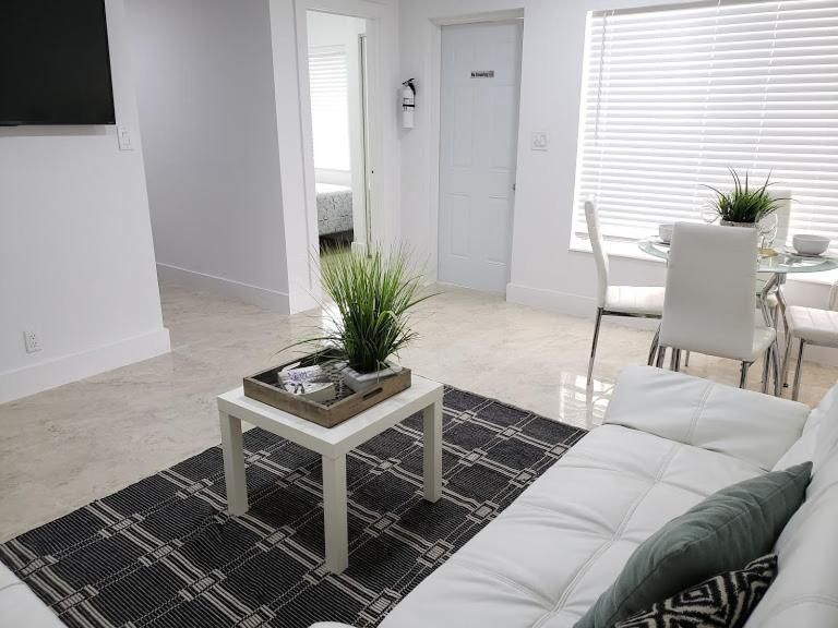 Apts with Backyard Near Fort Lauderdale Beach, Nightlife, Cruise Port, Airport Two-Bedroom Apartment 2