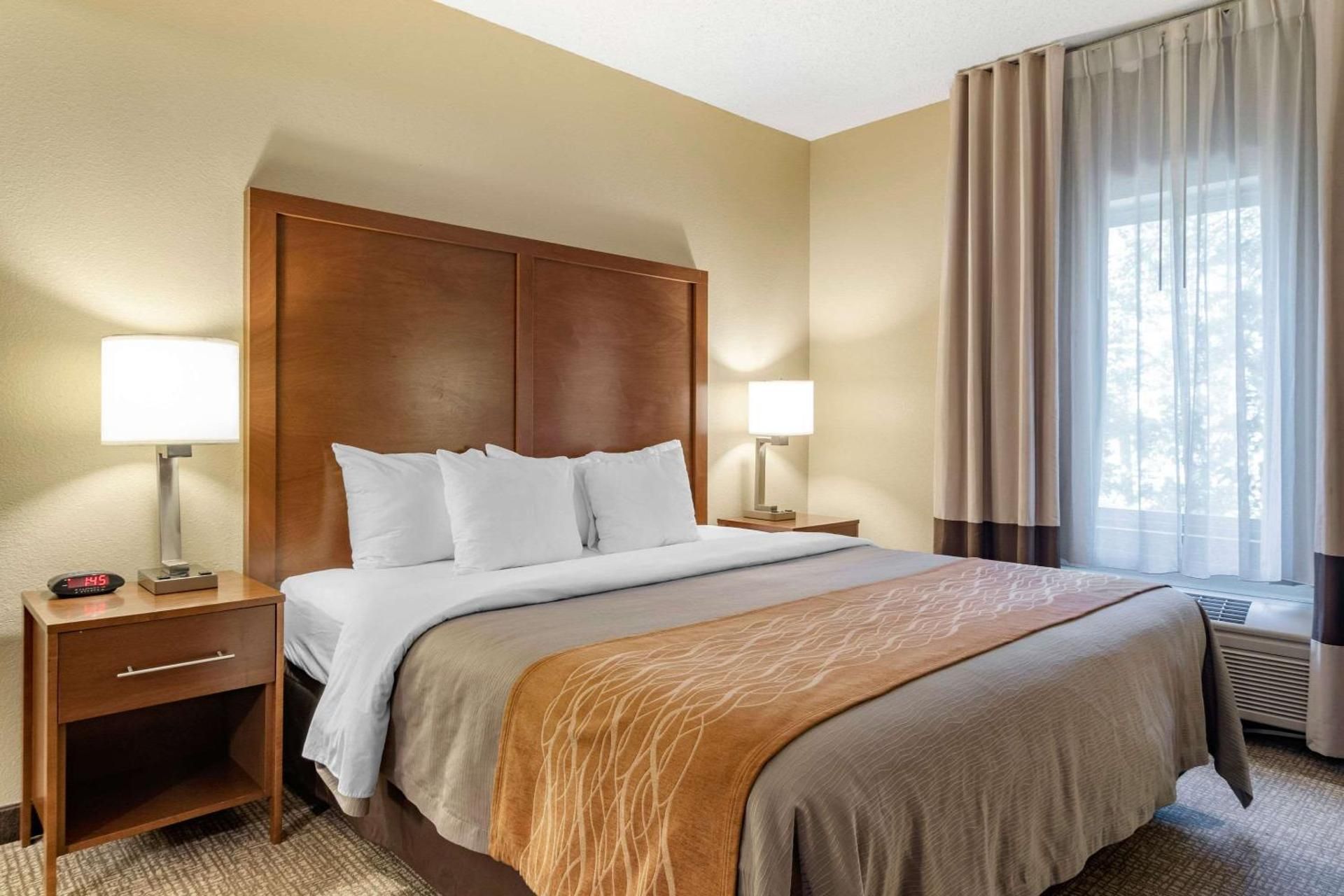 King Room - Accessible/Non-Smoking