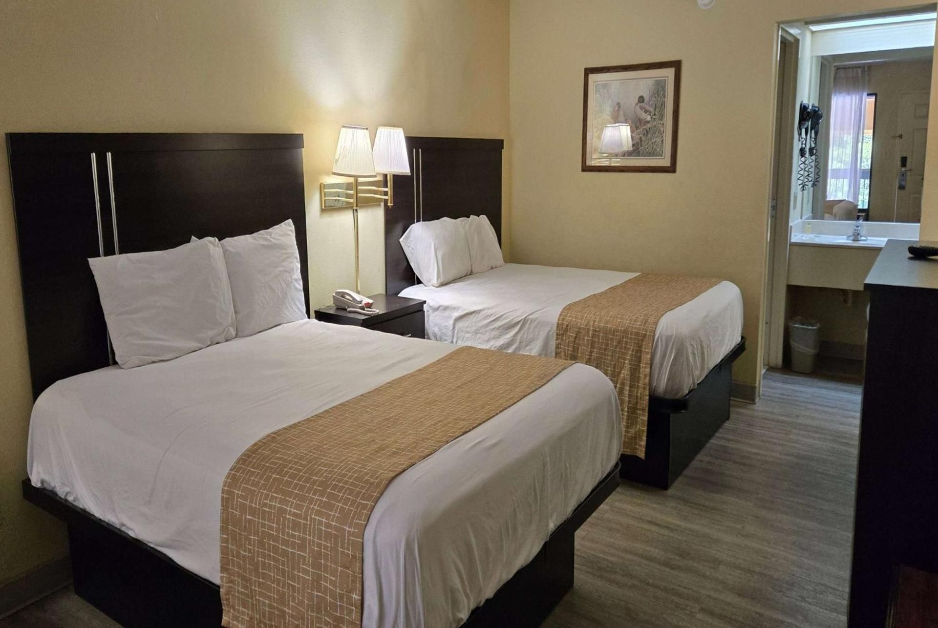2 Queen Beds Non-Smoking