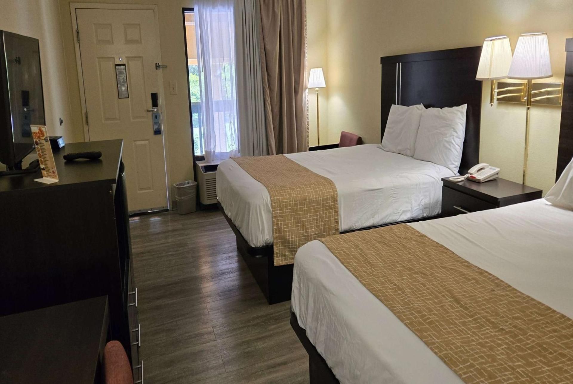 2 Queen Beds Suite Non-Smoking