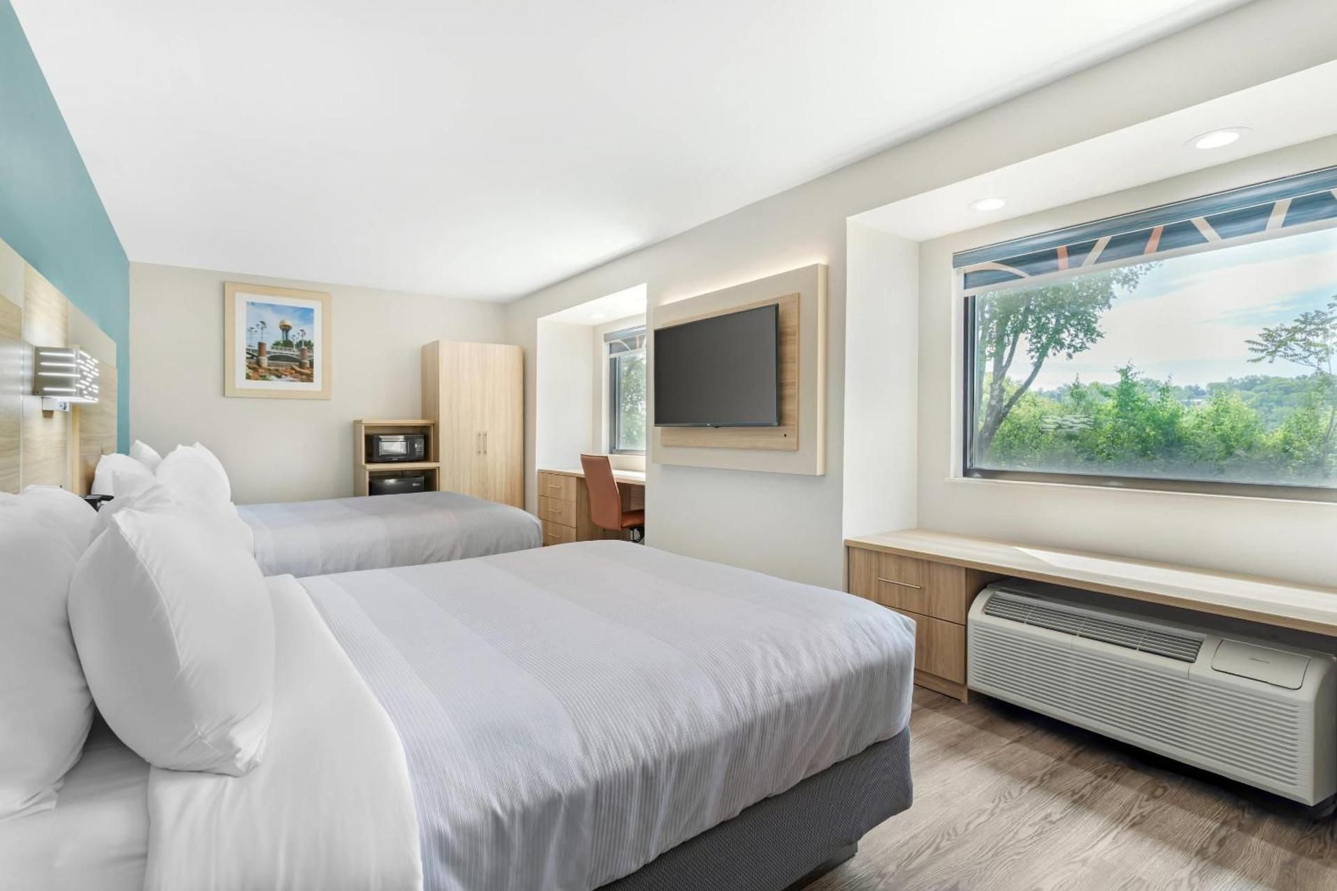 Queen Room with Two Queen Beds - Non Smoking