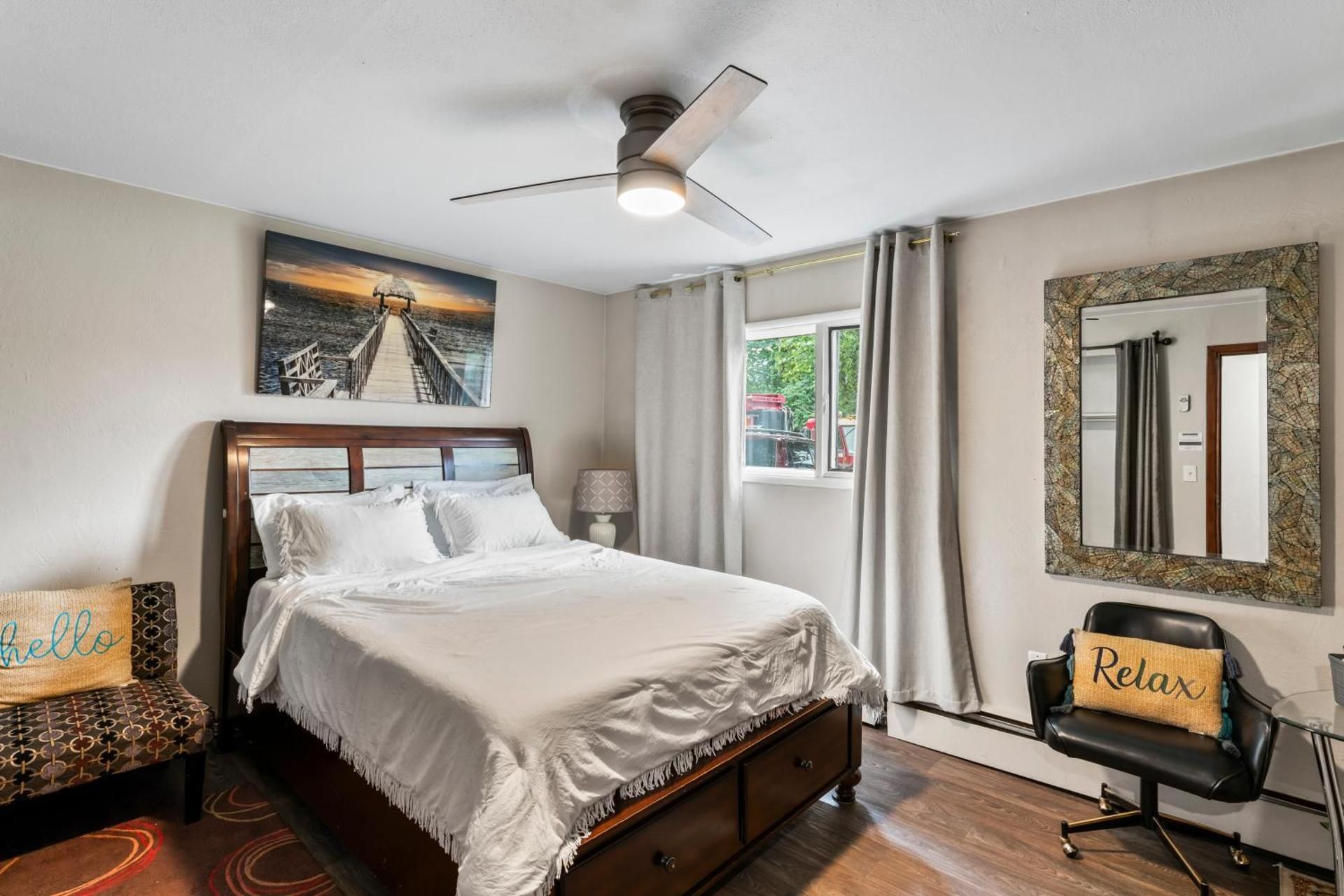 Deluxe King Room