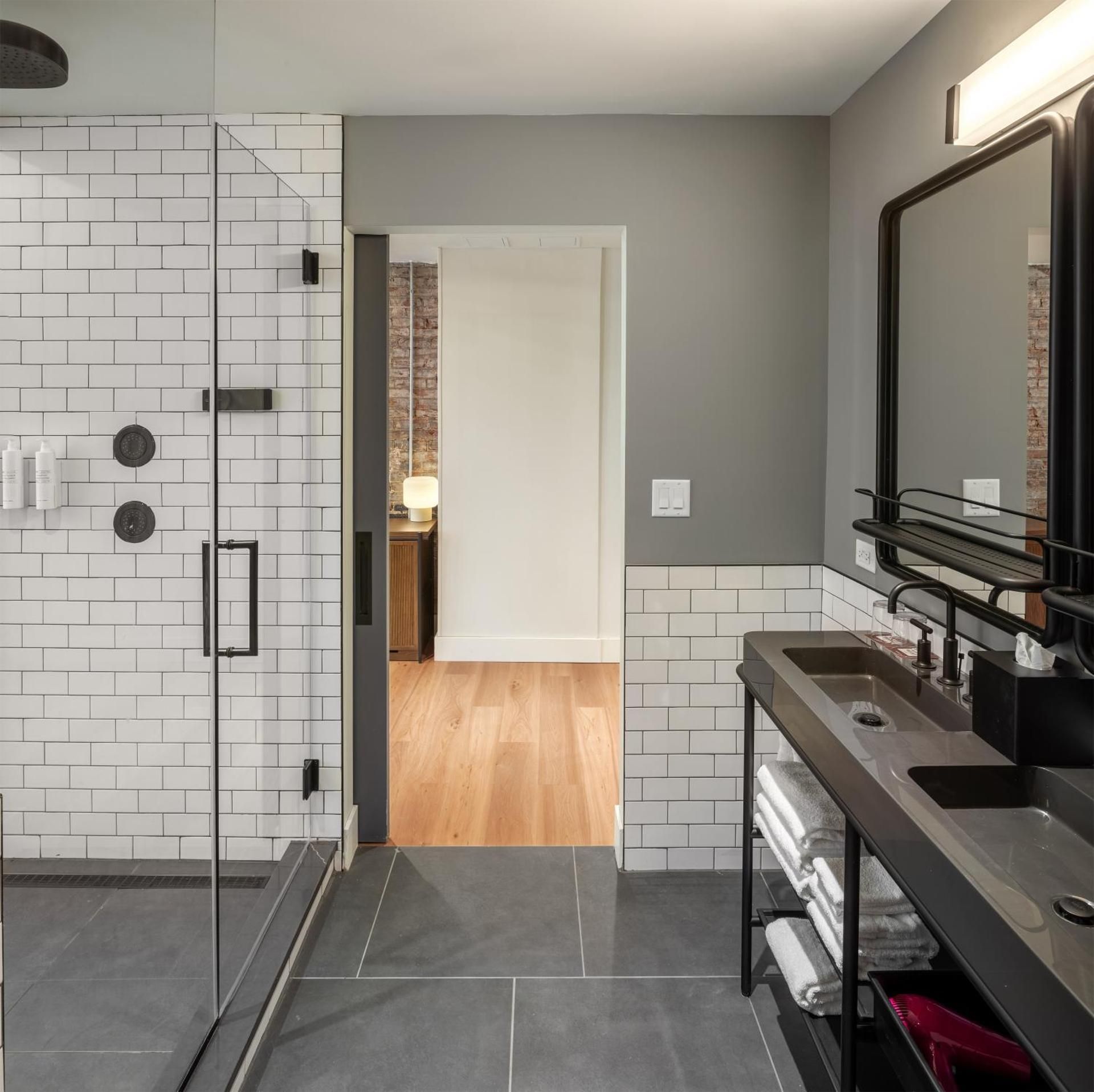 King Suite - The Wanderlust