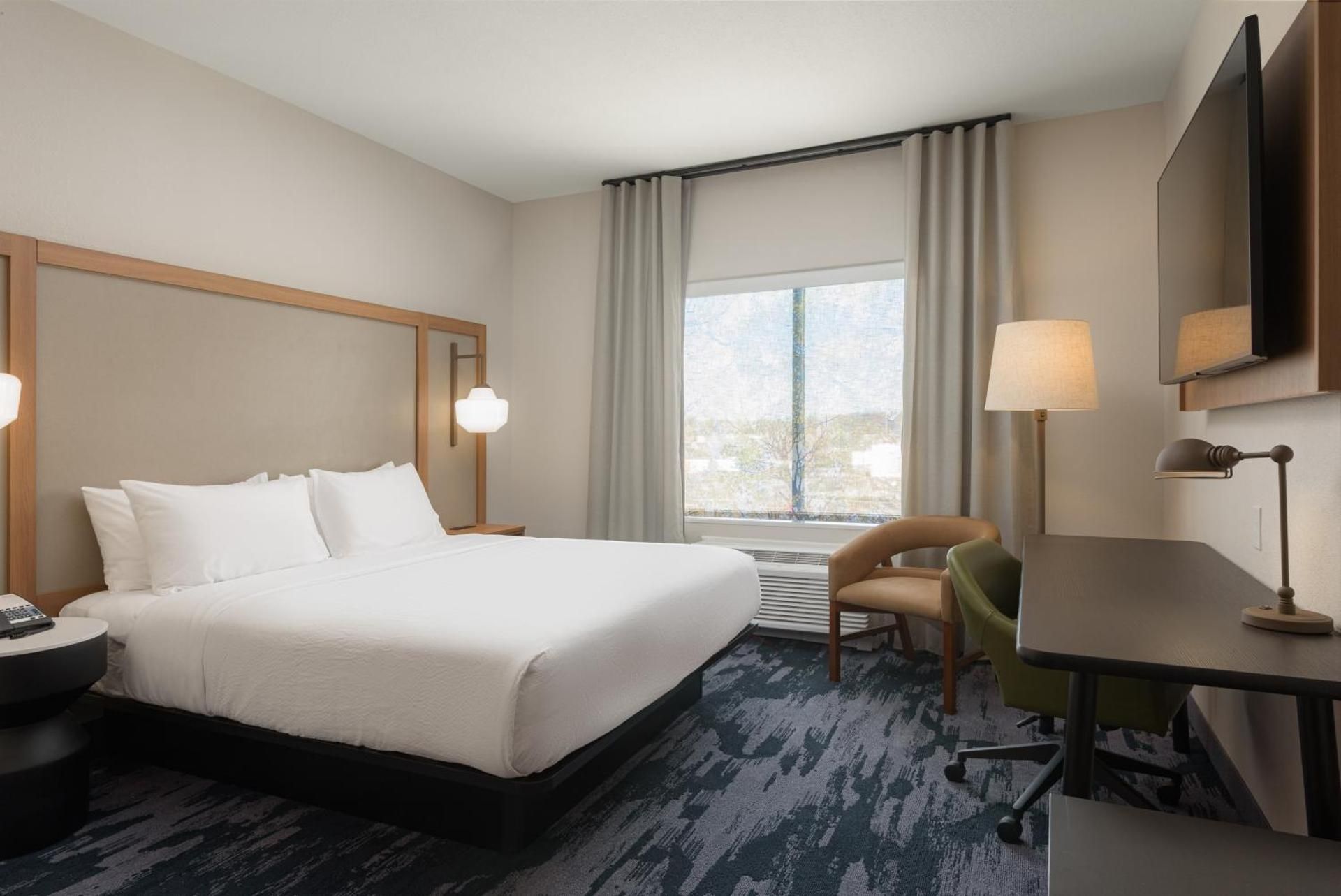 Standard King Room - Hearing Accessible
