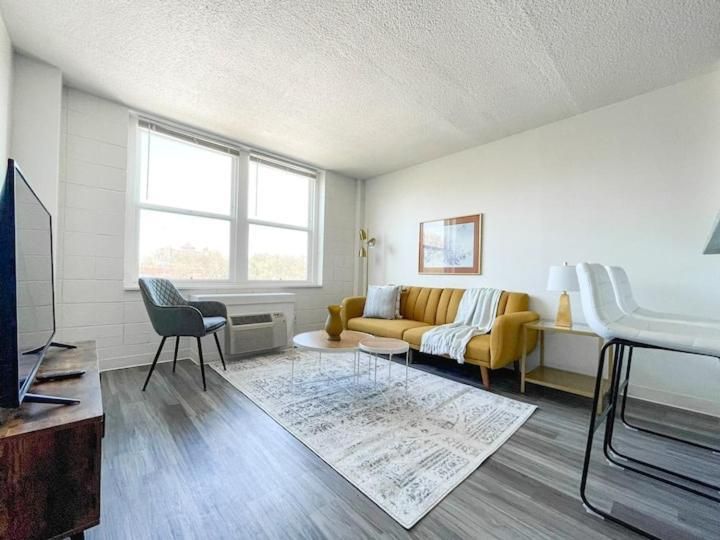 Apartment - Split Level