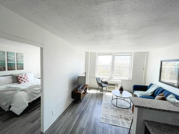 Superior King Suite