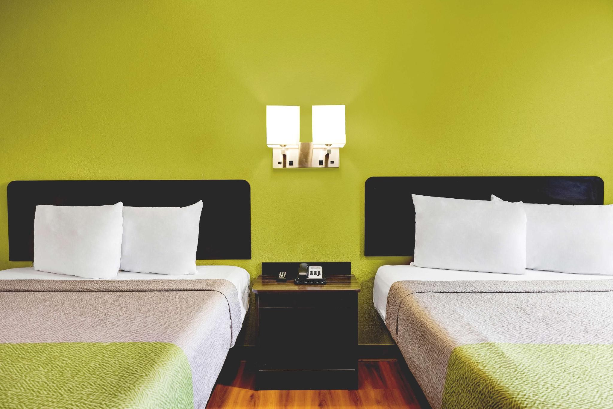 2 Queen Beds | Non-Smoking, Micfridge