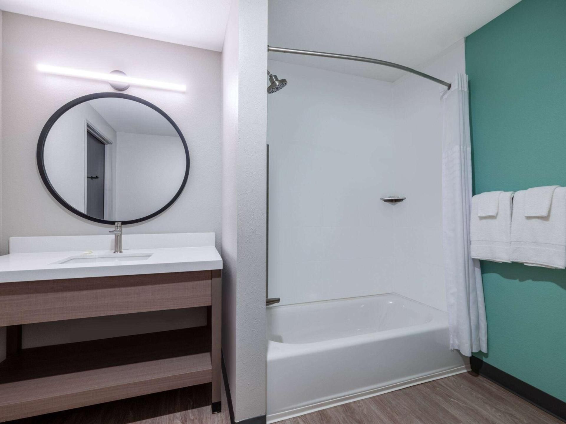 2 Queen Beds, Suite, Non-Smoking