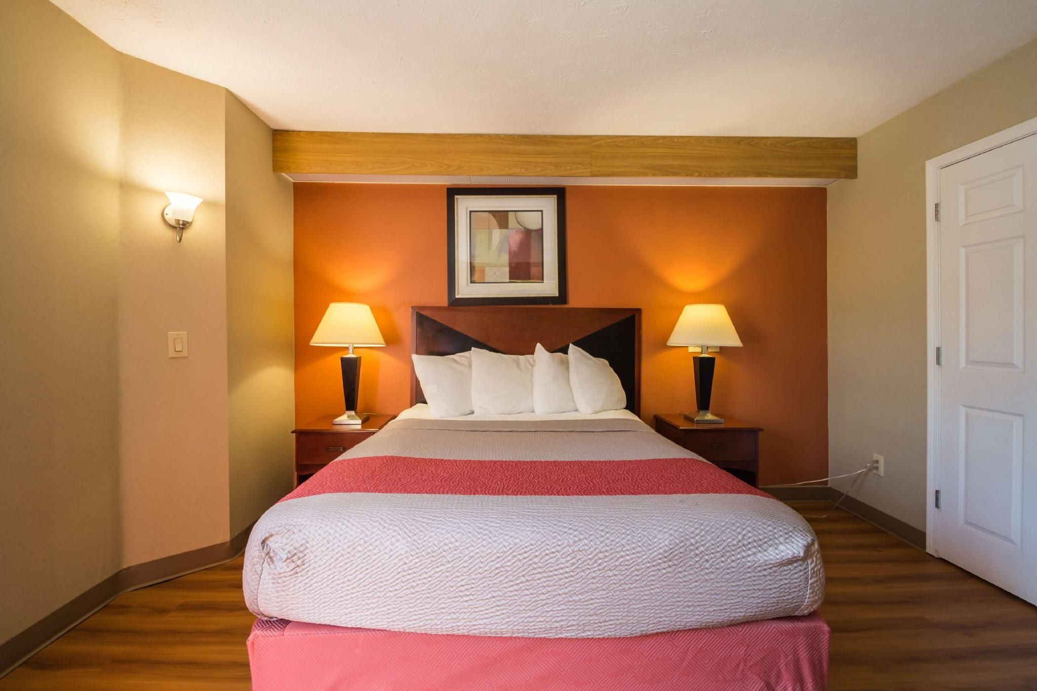 1 Full Bed | Non-Smoking