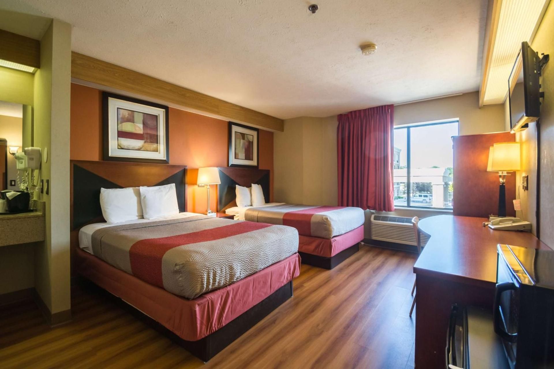 2 Full Beds | Non-Smoking