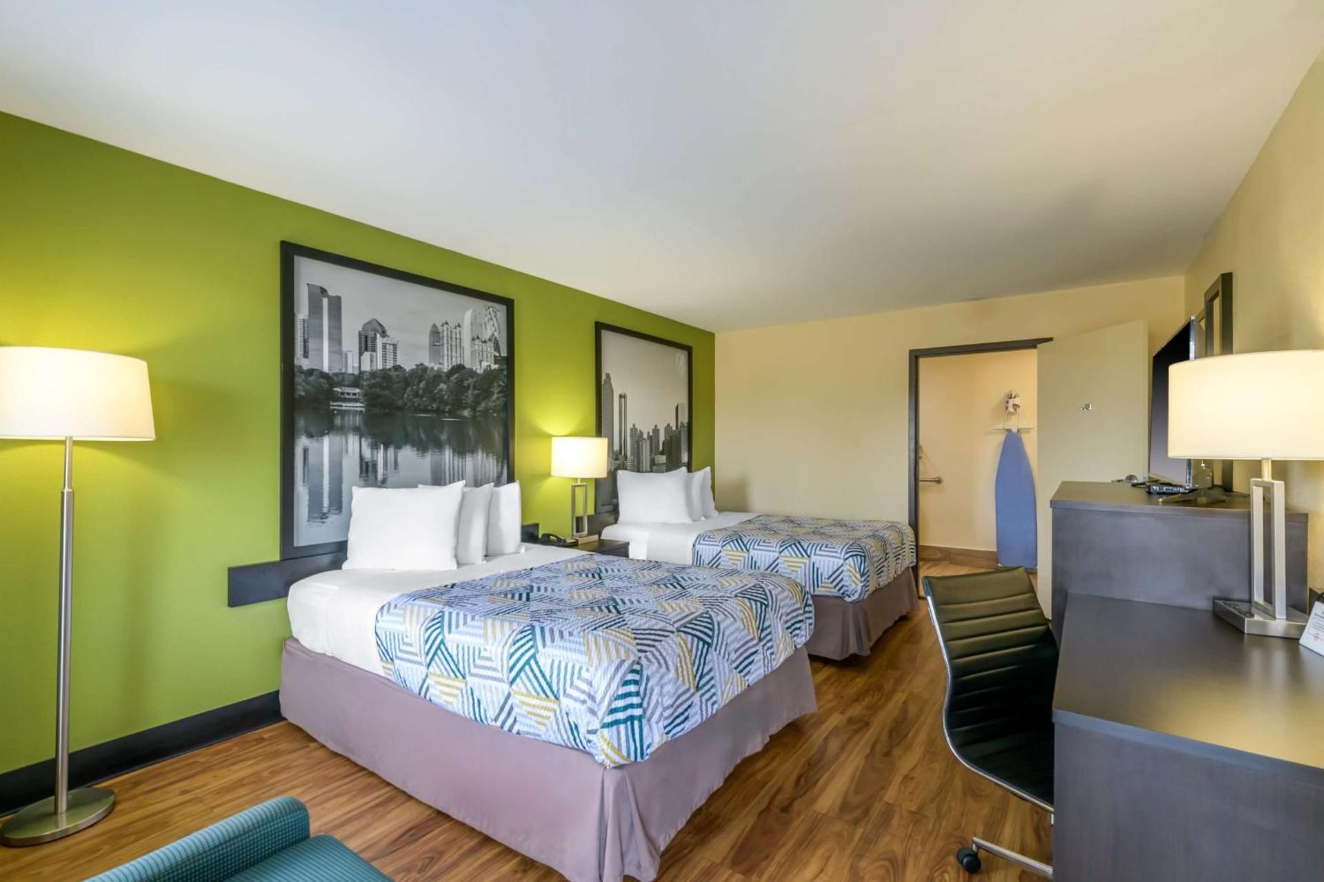 Quadruple Room - Non-Smoking