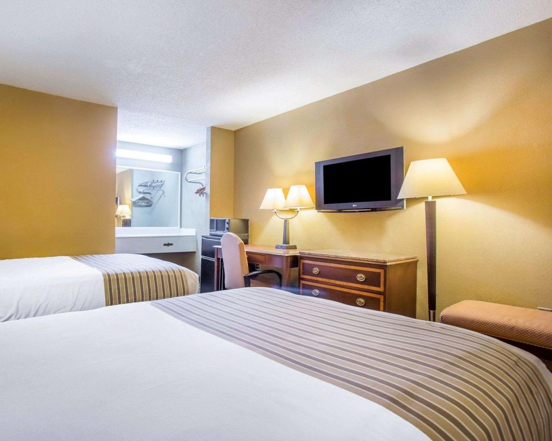 Double Room with Two Double Beds - Non-Smoking