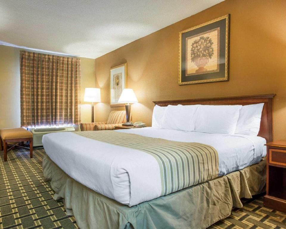 King Room - Accessible/Non-Smoking