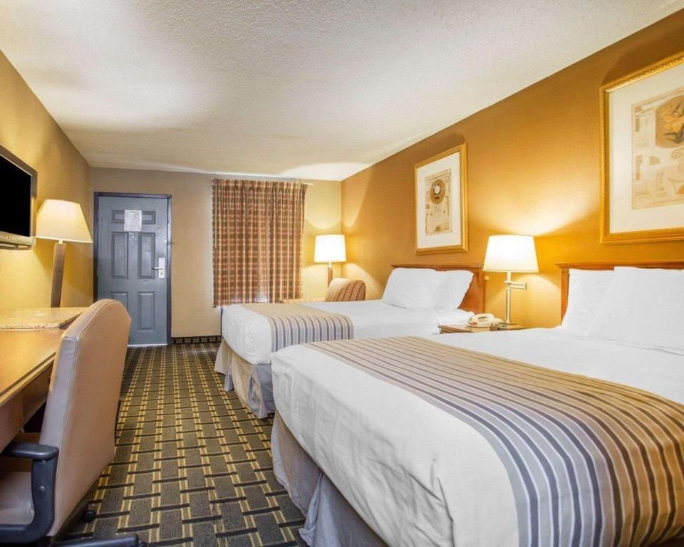 Double Room with Two Double Beds - Smoking