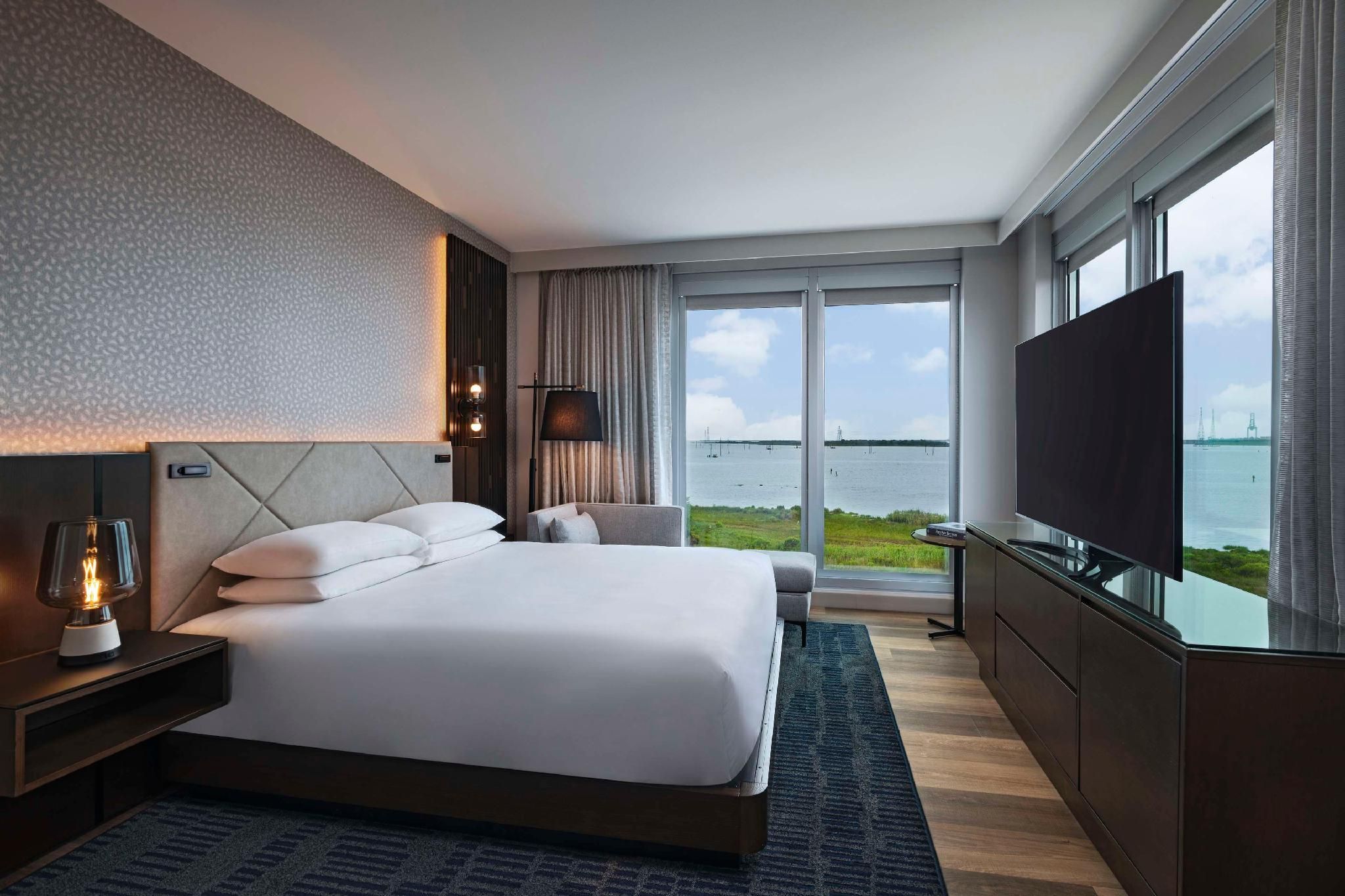 Regency Suite