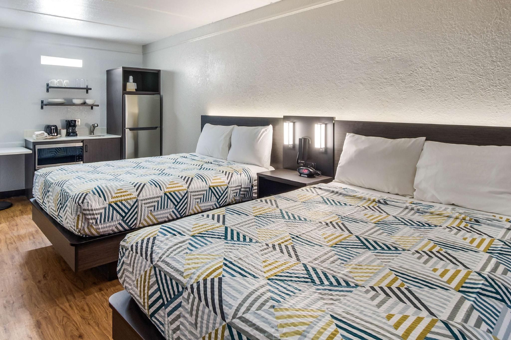 2 Full Beds