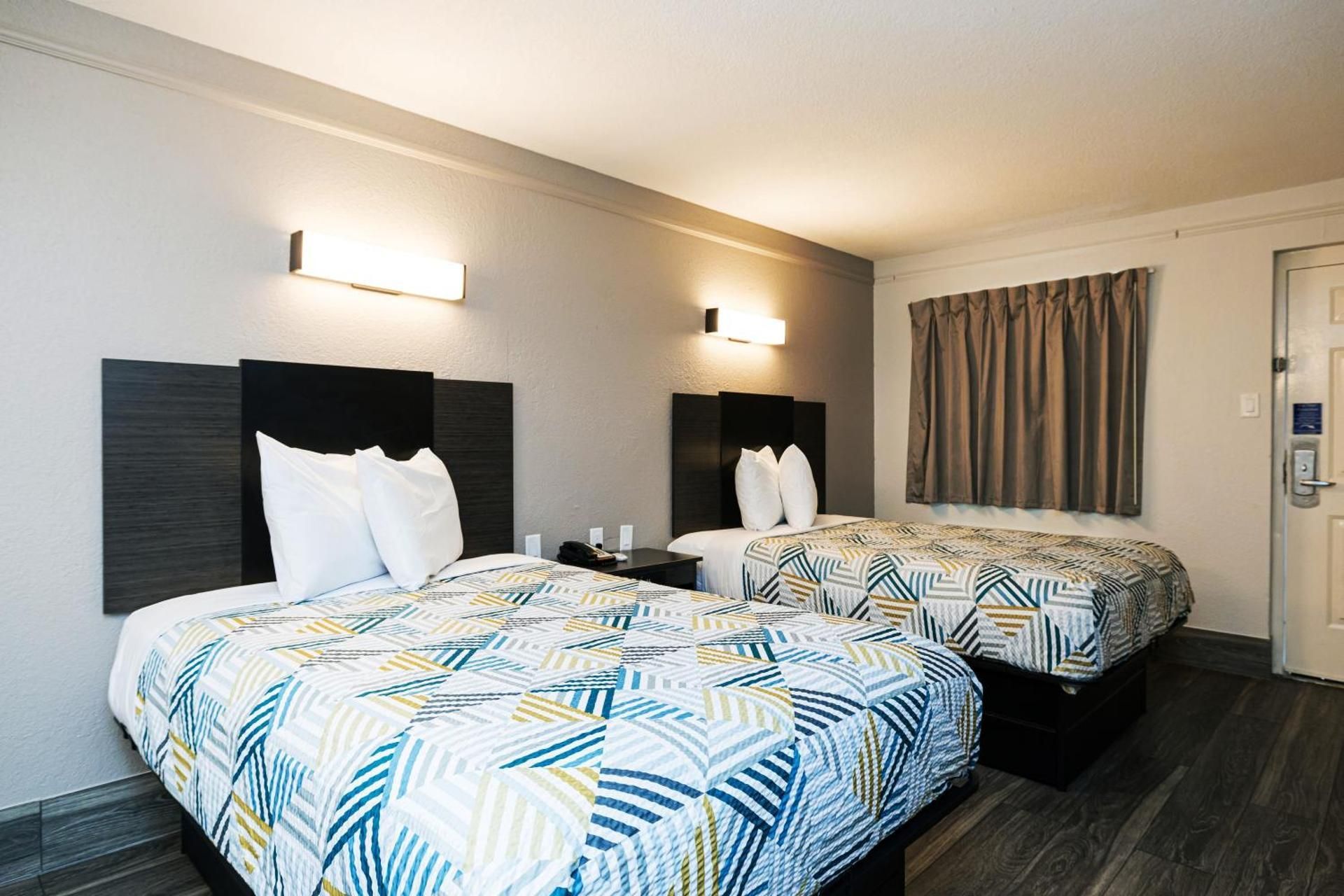 Quadruple Room - Disability Access - Roll in Shower