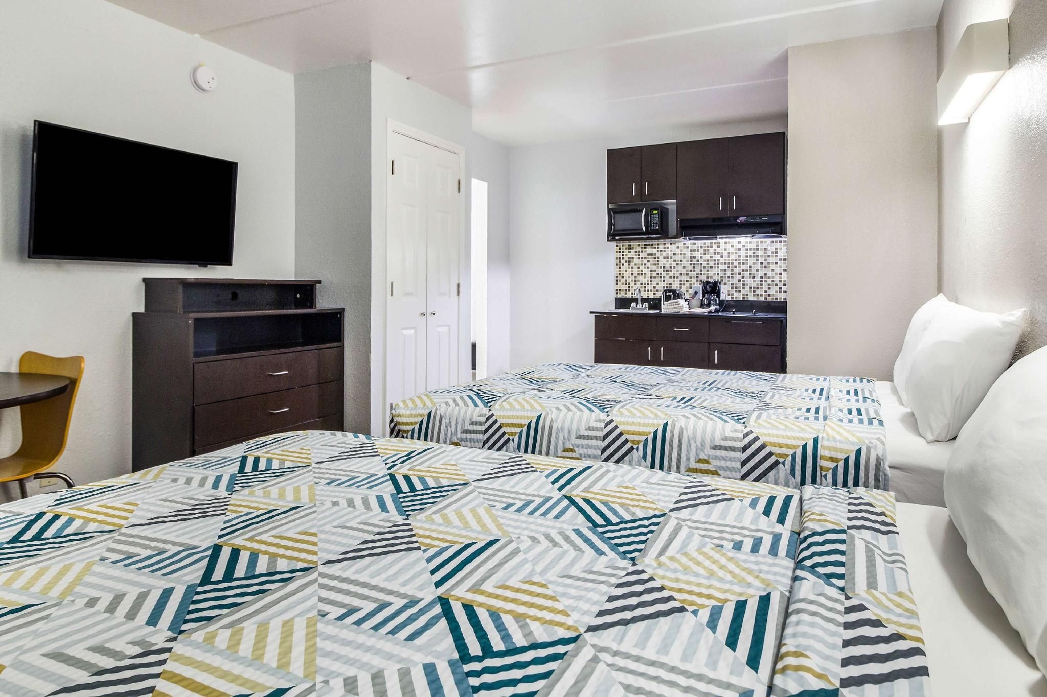 2 Full Beds