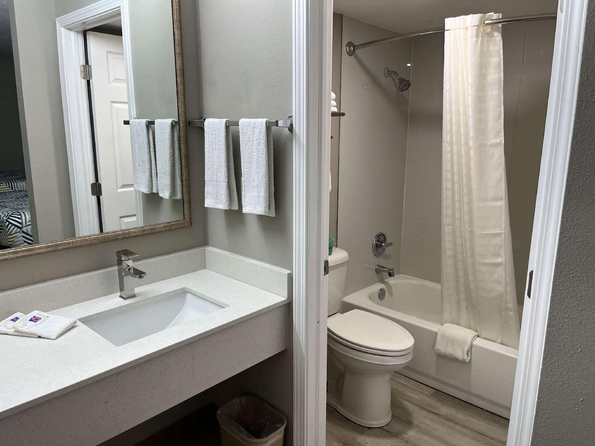 2 Queen Beds | Suite, Non-Smoking, Micfridge